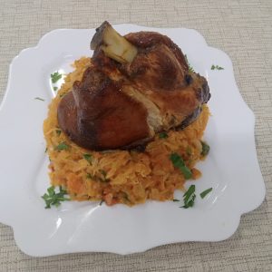 CIOLAN DE PORC CU VARZĂ CĂLITĂ