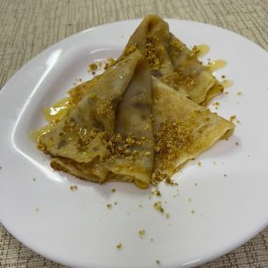 CLĂTITE CU NUCĂ ŞI MIERE DE ALBINE