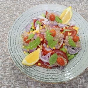 Salată cu ton